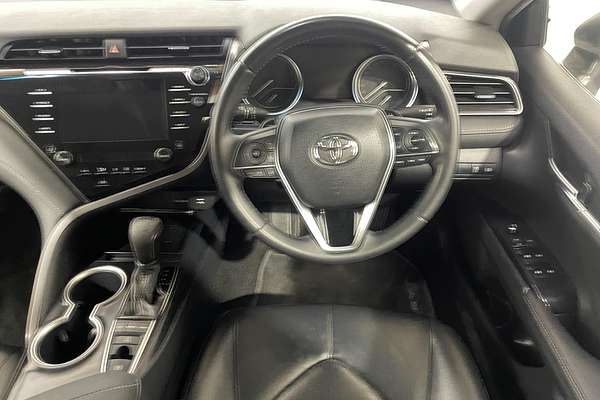 2019 Toyota Camry SX GSV70R