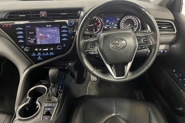 2019 Toyota Camry SX GSV70R