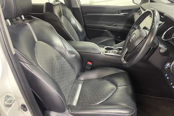 2019 Toyota Camry SX GSV70R
