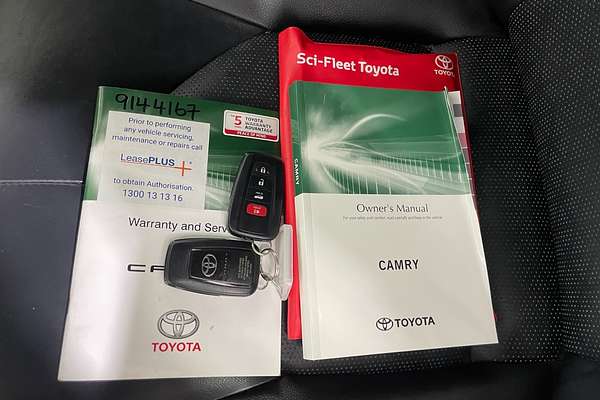 2019 Toyota Camry SX GSV70R