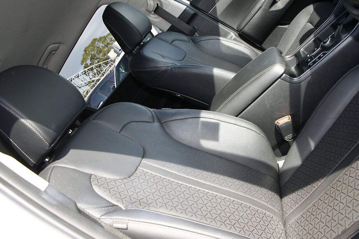 2023 Kia Sorento Sport+ MQ4