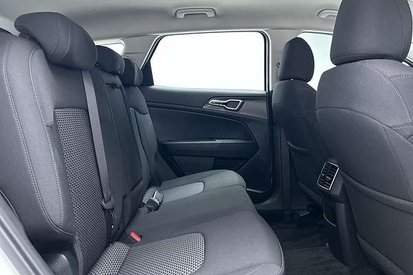 2024 Kia Sportage S NQ5