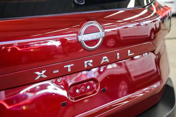 2024 Nissan X-TRAIL ST T33