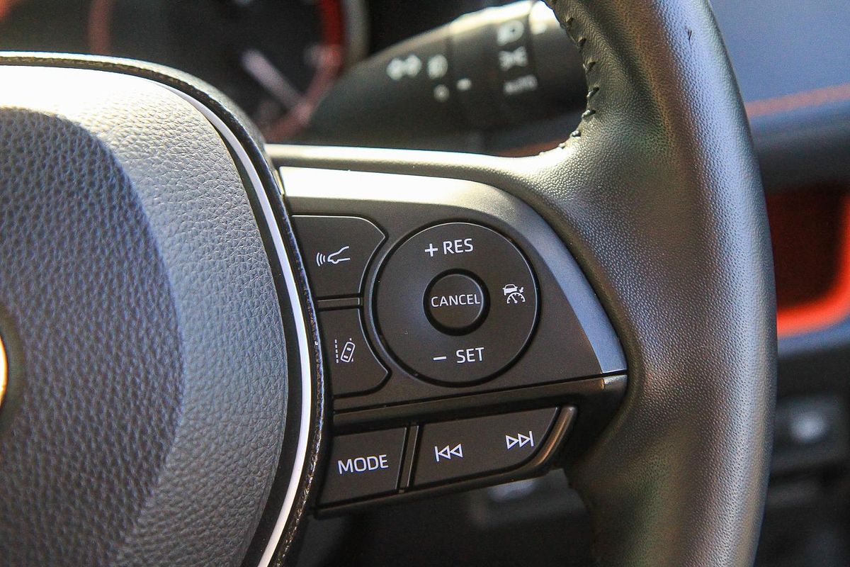 2021 Toyota RAV4 Edge AXAA54R