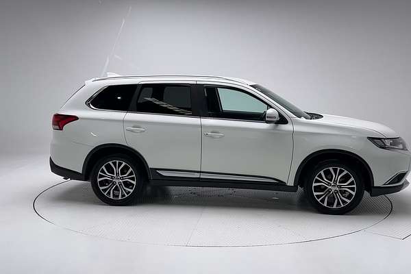 2017 Mitsubishi Outlander LS ZK