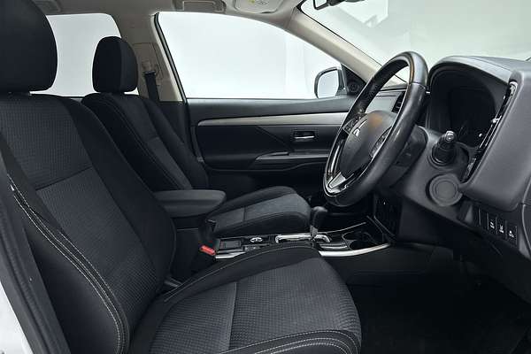 2017 Mitsubishi Outlander LS ZK