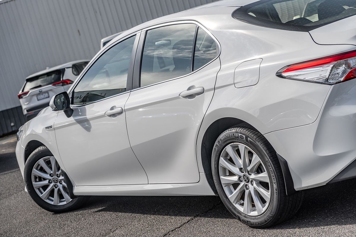 2020 Toyota Camry Hybrid