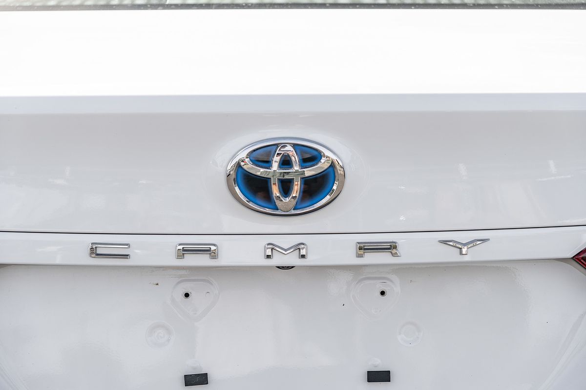 2020 Toyota Camry Hybrid