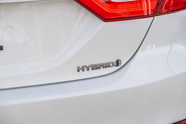 2020 Toyota Camry Hybrid