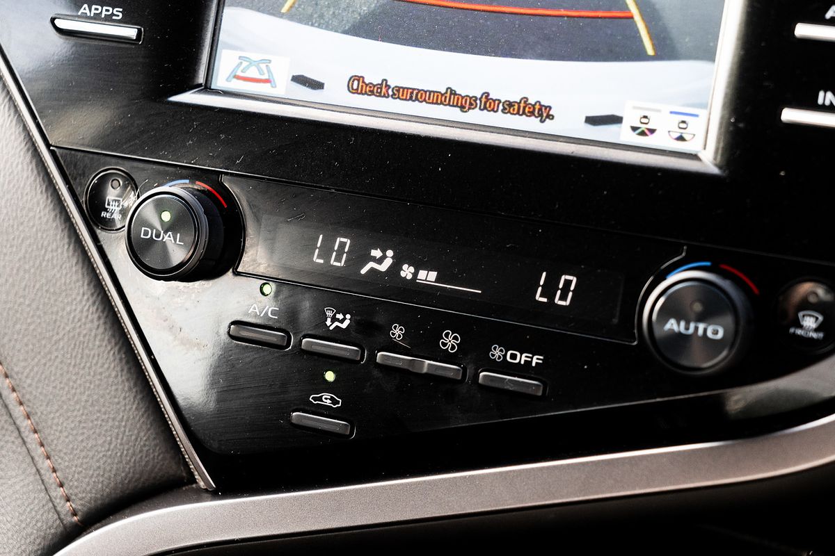 2020 Toyota Camry Hybrid