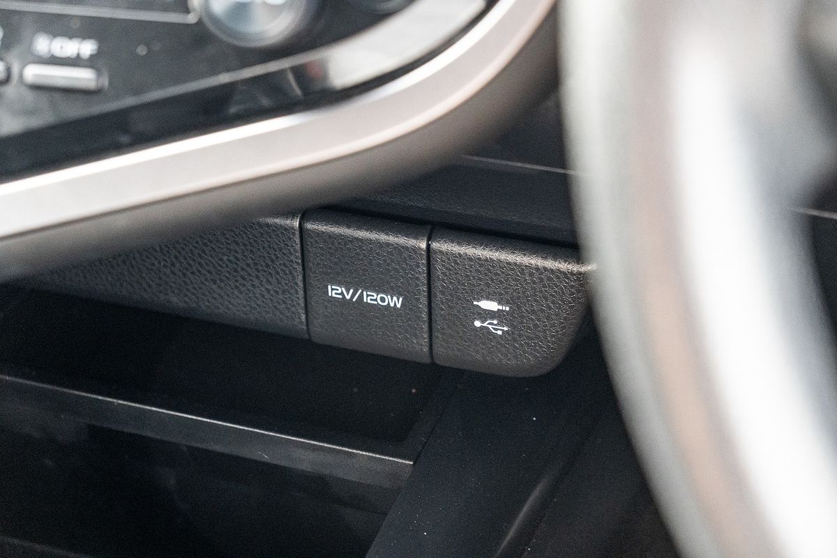 2020 Toyota Camry Hybrid