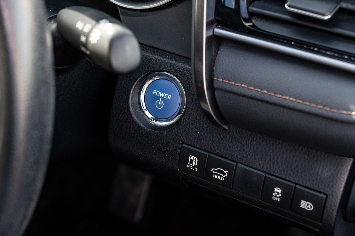 2019 Toyota Camry Hybrid