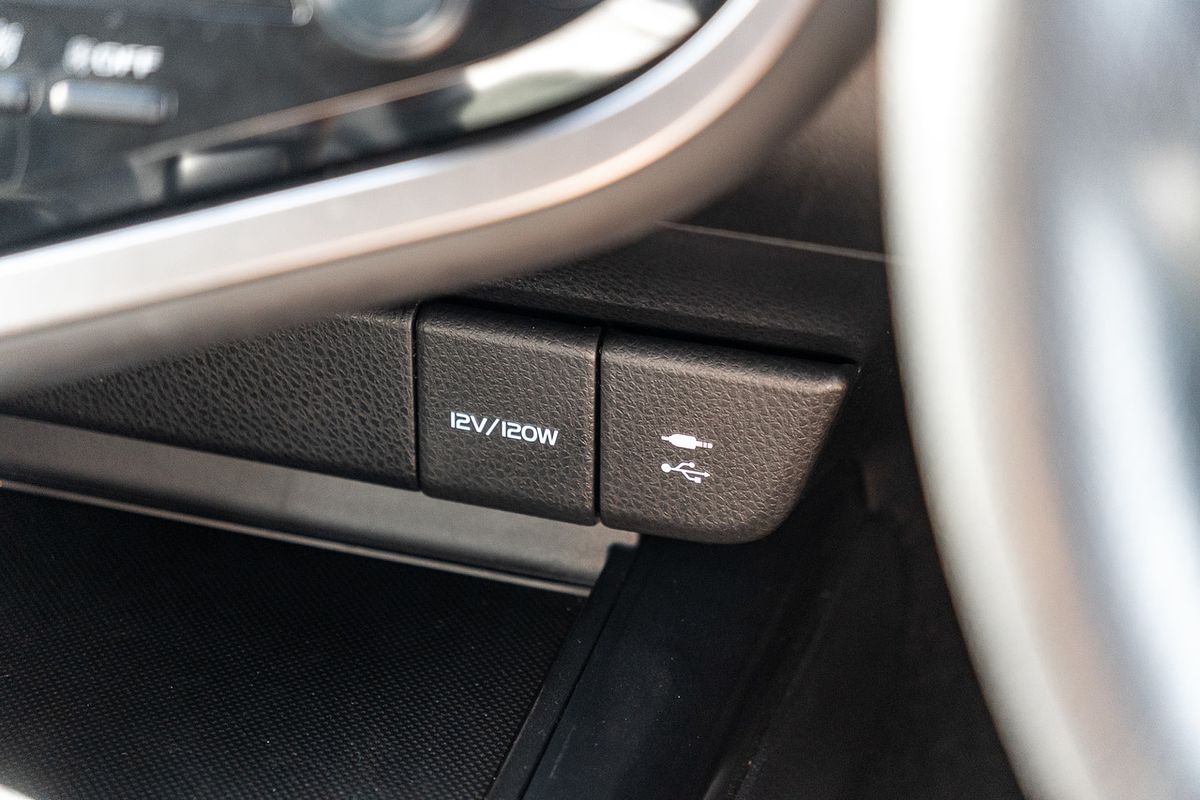 2019 Toyota Camry Hybrid