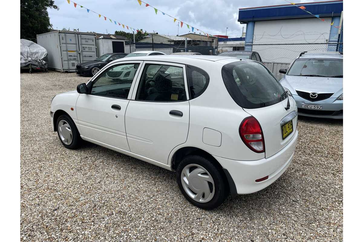 2003 Daihatsu Sirion  M100RS