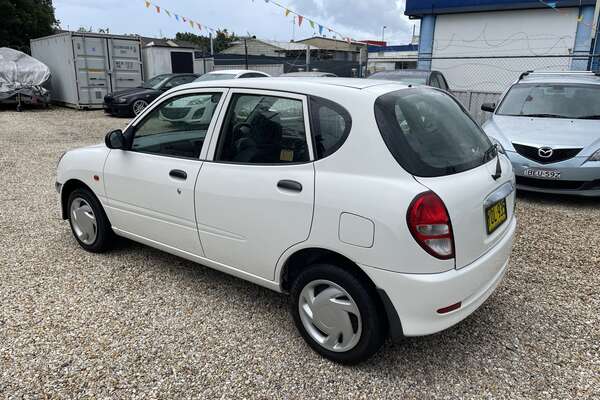 2003 Daihatsu Sirion  M100RS