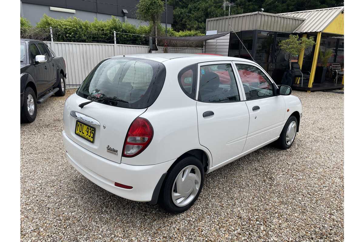 2003 Daihatsu Sirion  M100RS