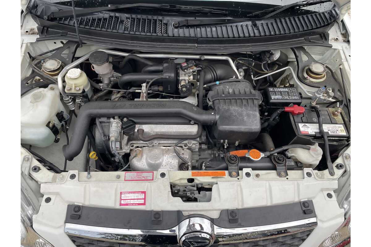 2003 Daihatsu Sirion  M100RS