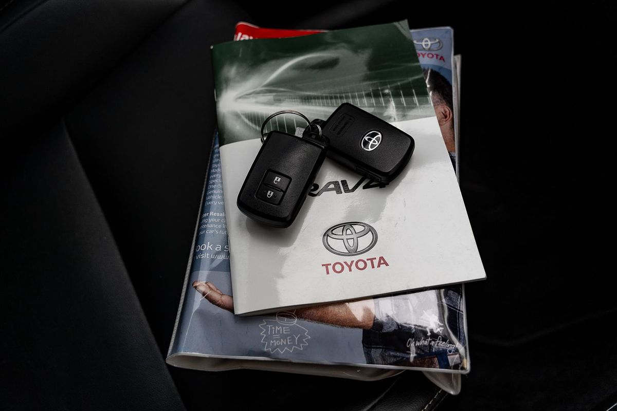 2017 Toyota RAV4 GXL ZSA42R