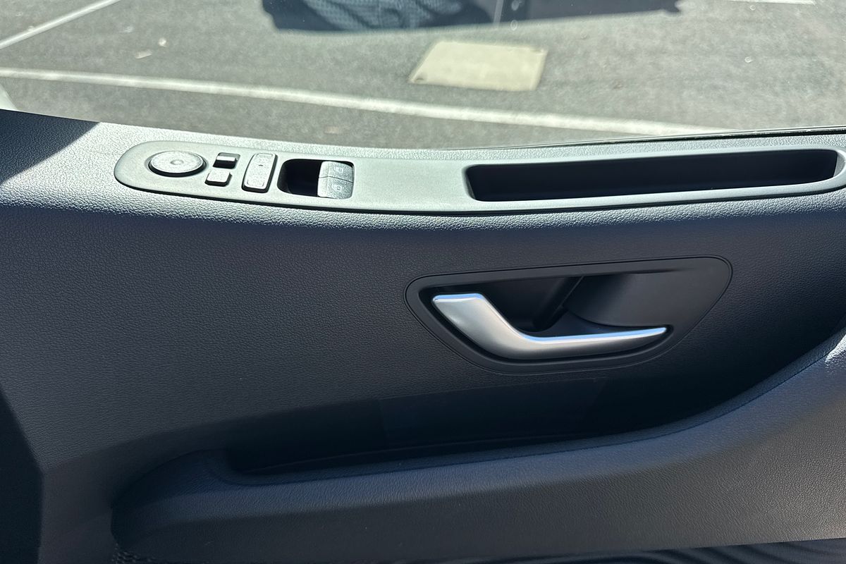2025 Hyundai STARIA US4.V3