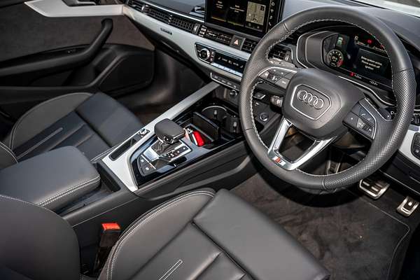 2024 Audi A4 45 TFSI S line B9