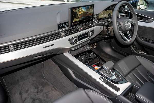 2024 Audi A4 45 TFSI S line B9