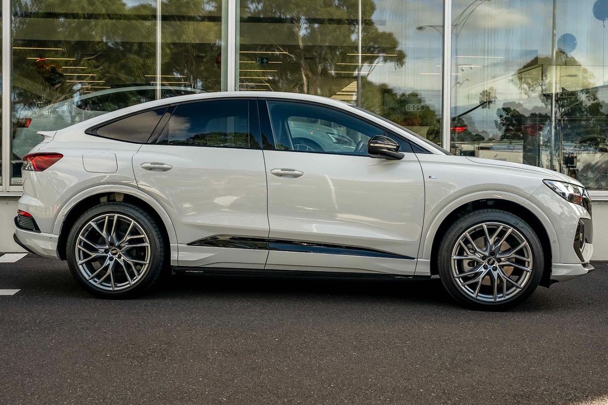 2024 Audi Q4 e-tron 55 F4