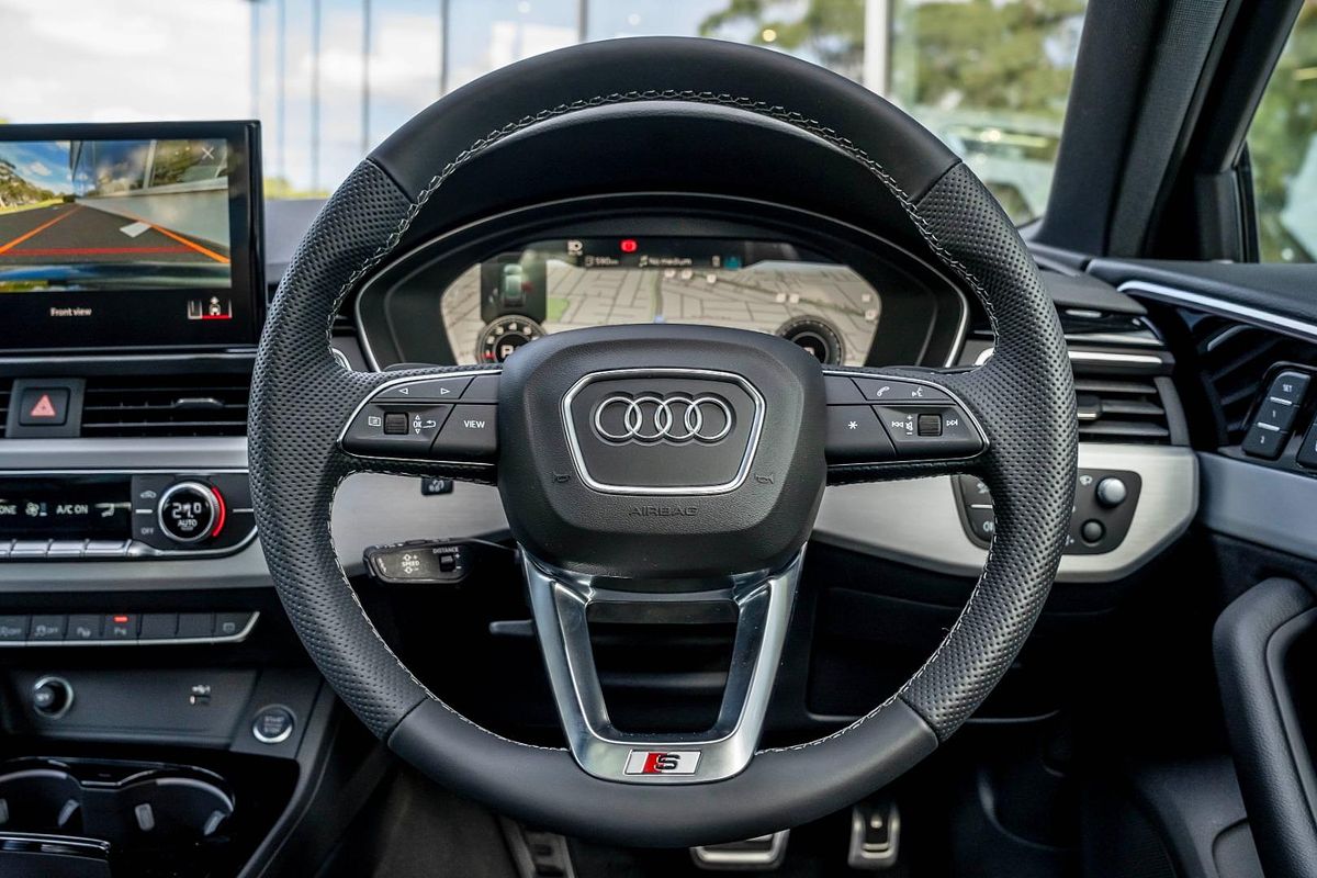 2024 Audi A4 45 TFSI S line B9