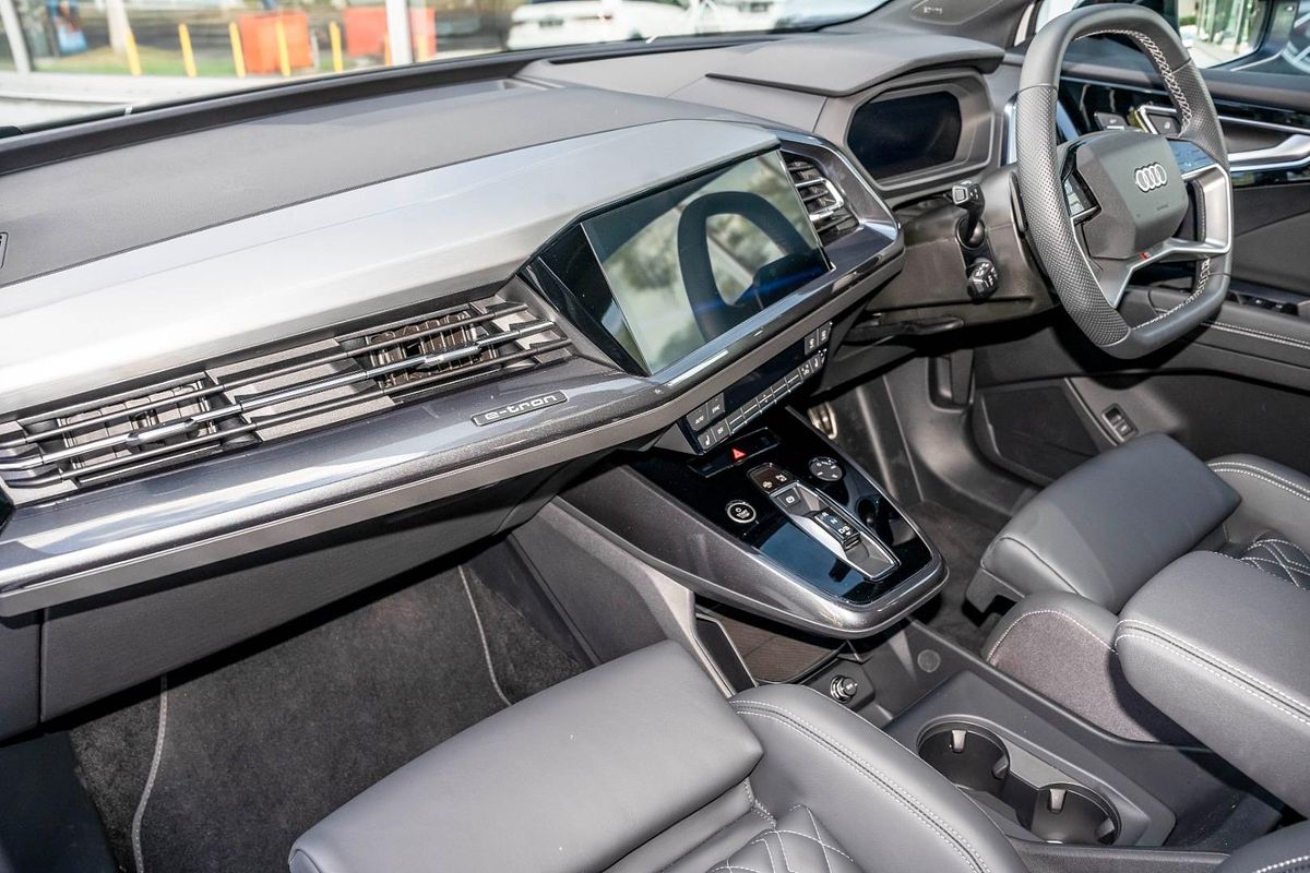 2024 Audi Q4 e-tron 55 F4