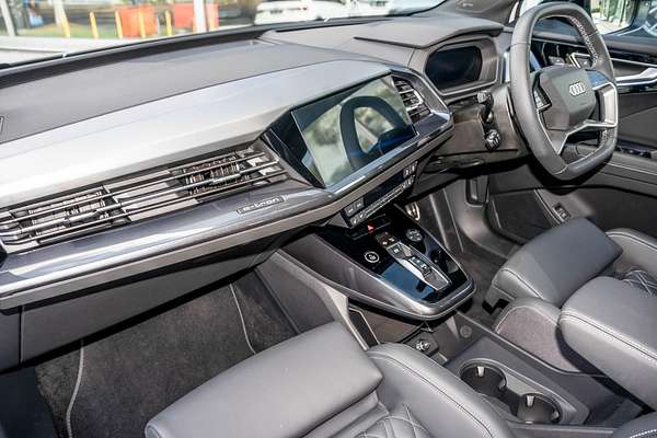 2024 Audi Q4 e-tron 55 F4