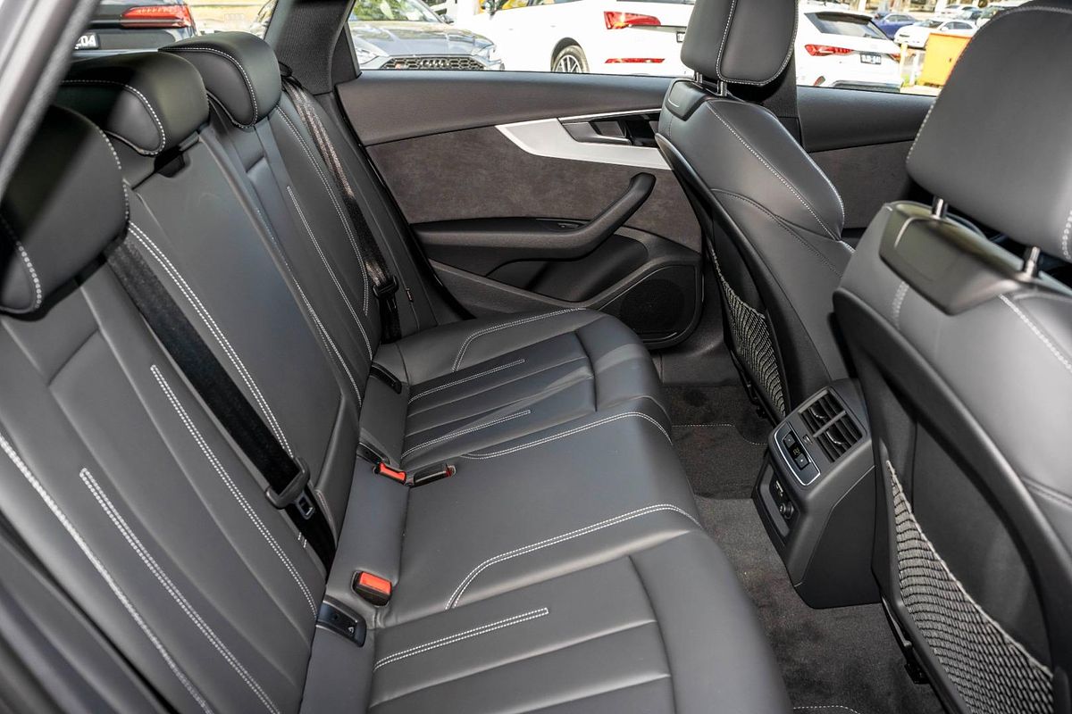 2024 Audi A4 45 TFSI S line B9