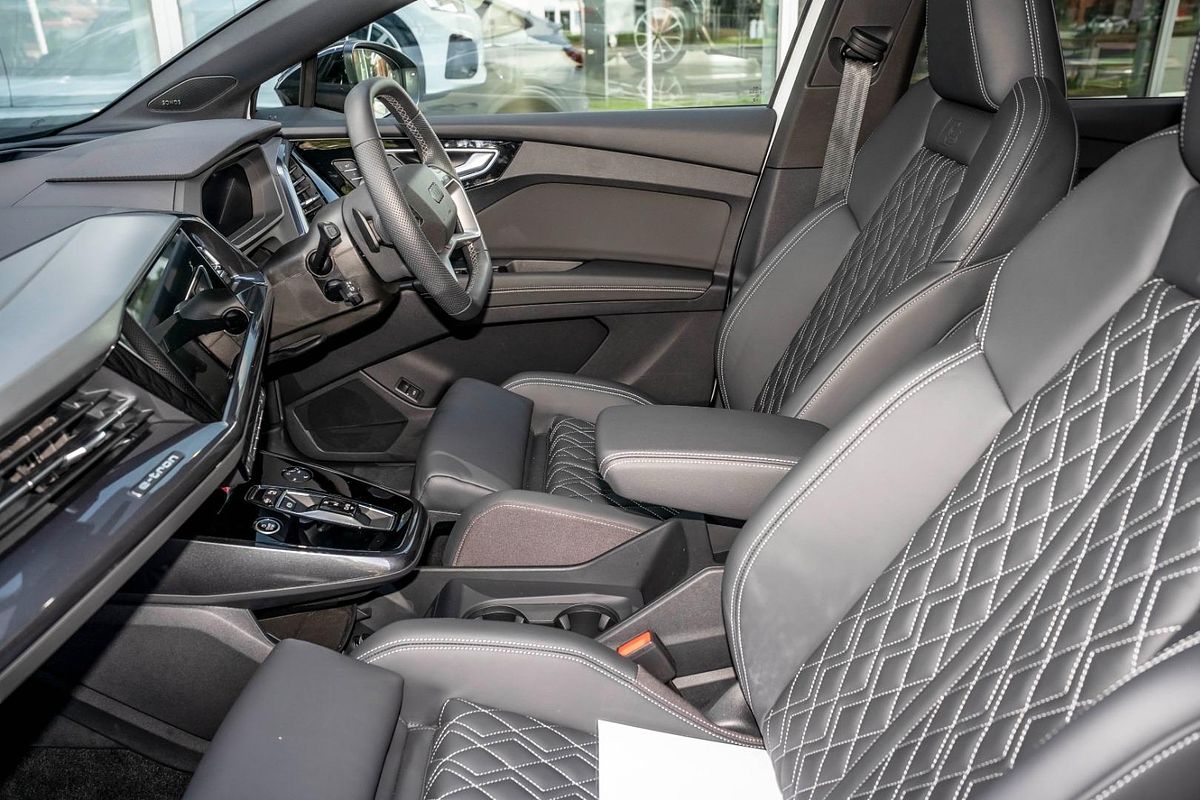 2024 Audi Q4 e-tron 55 F4