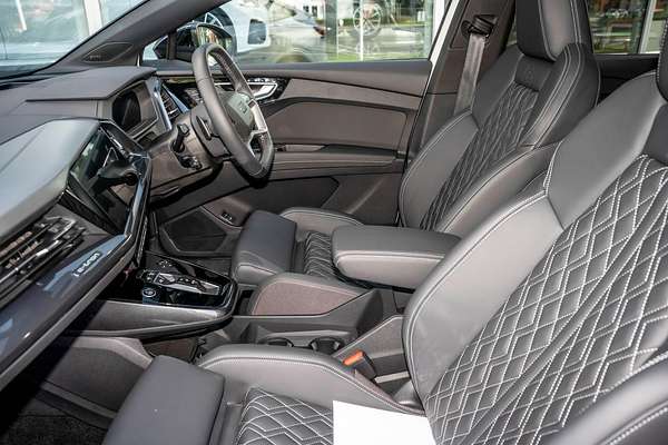 2024 Audi Q4 e-tron 55 F4