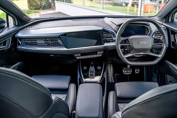 2024 Audi Q4 e-tron 55 F4