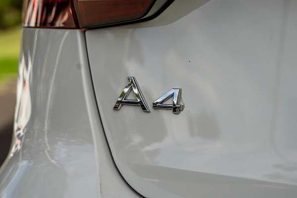 2024 Audi A4 45 TFSI S line B9