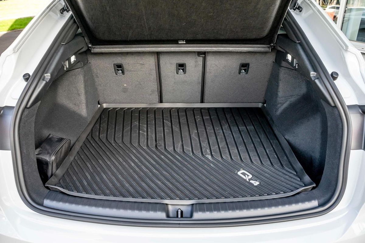 2024 Audi Q4 e-tron 55 F4