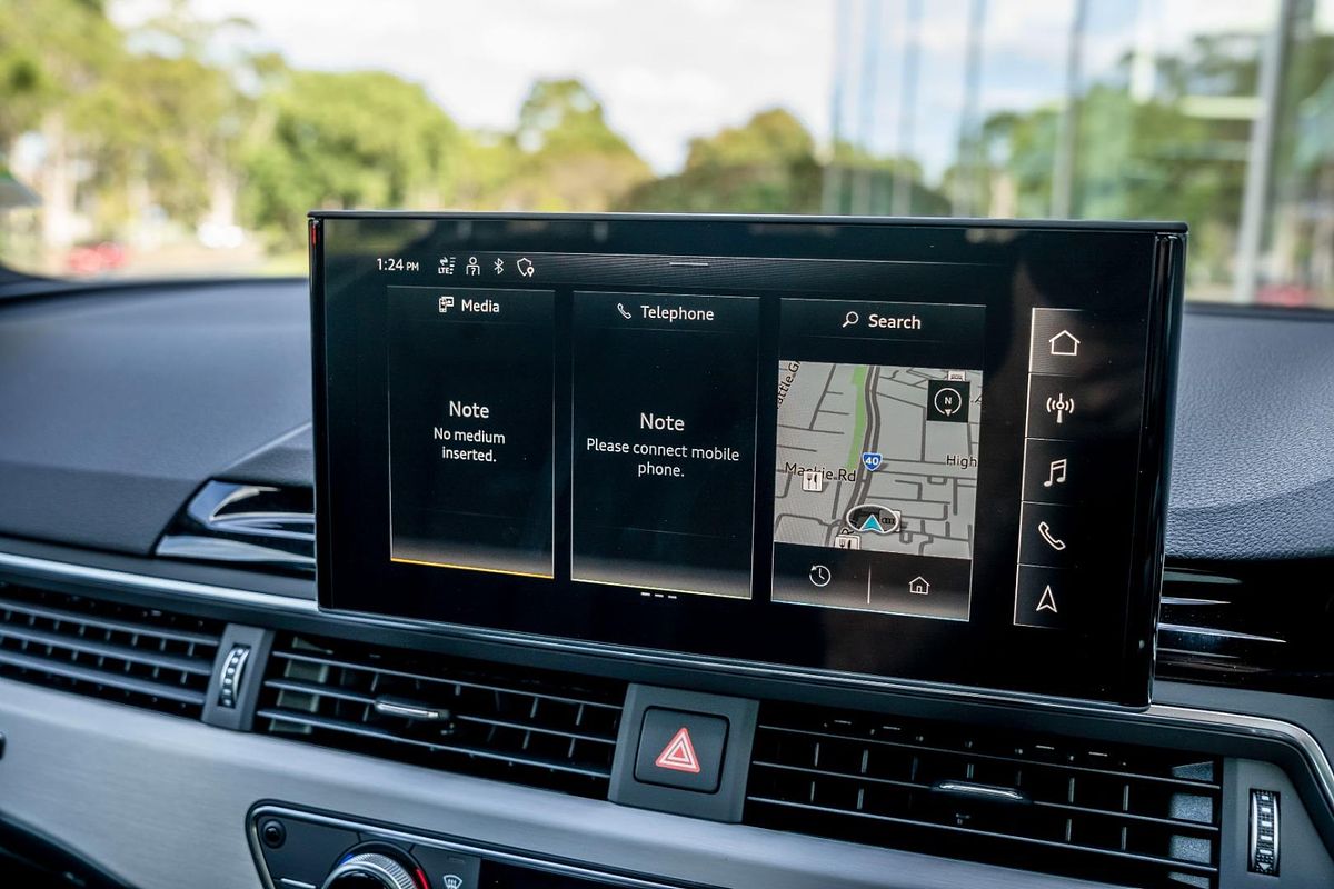 2024 Audi A4 45 TFSI S line B9
