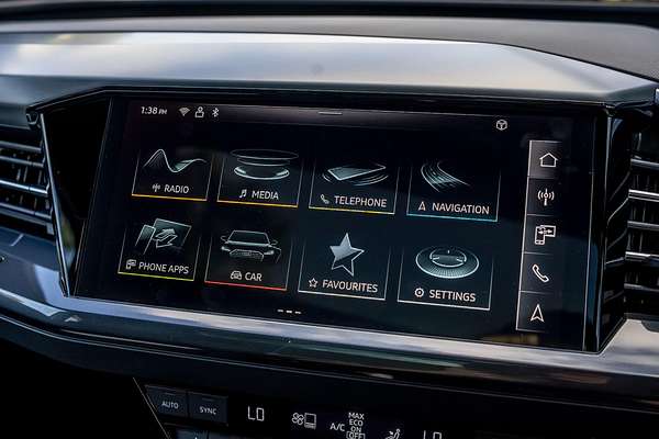 2024 Audi Q4 e-tron 55 F4