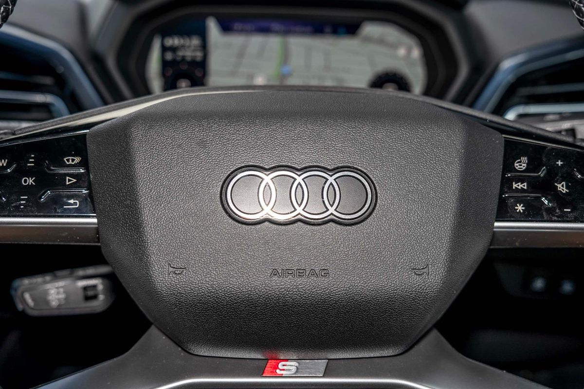 2024 Audi Q4 e-tron 55 F4