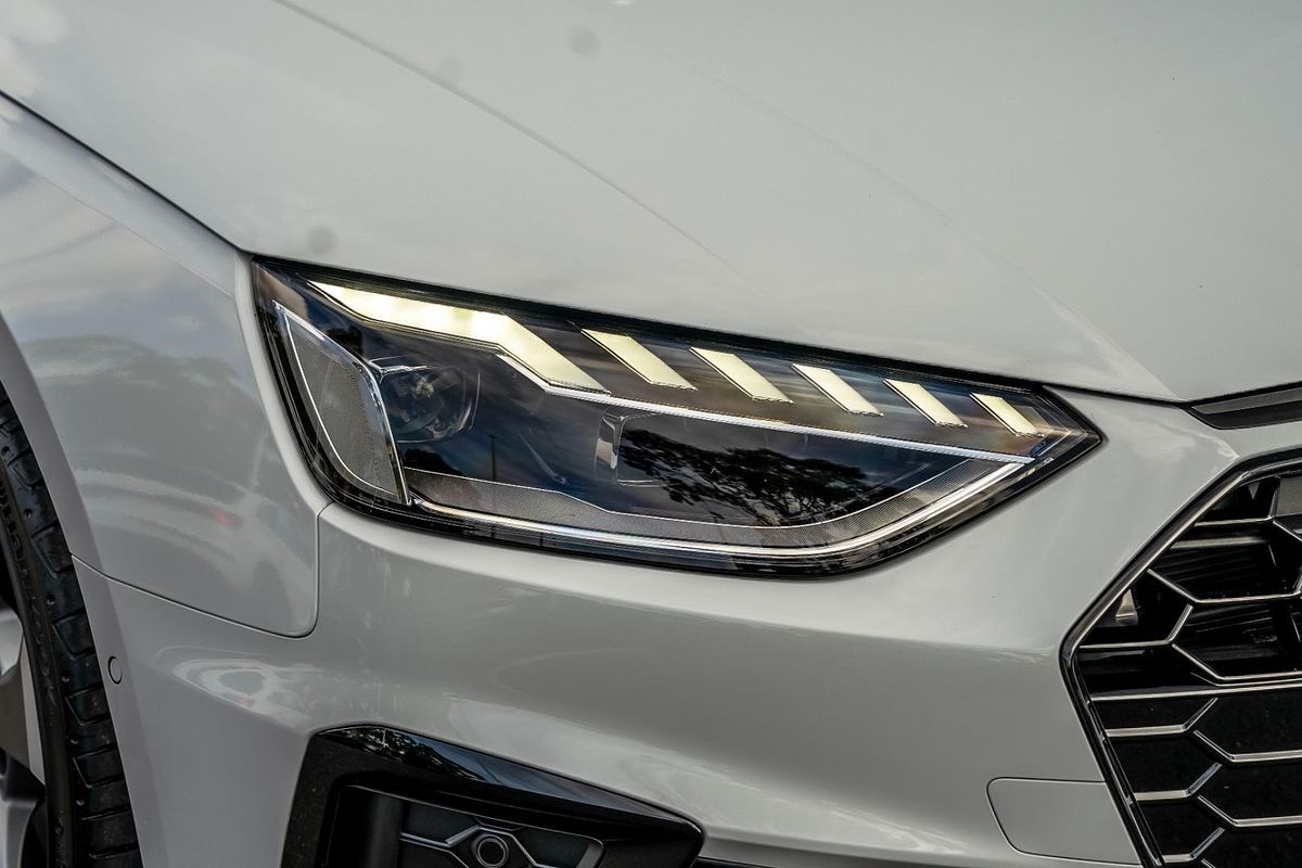 2024 Audi A4 45 TFSI S line B9