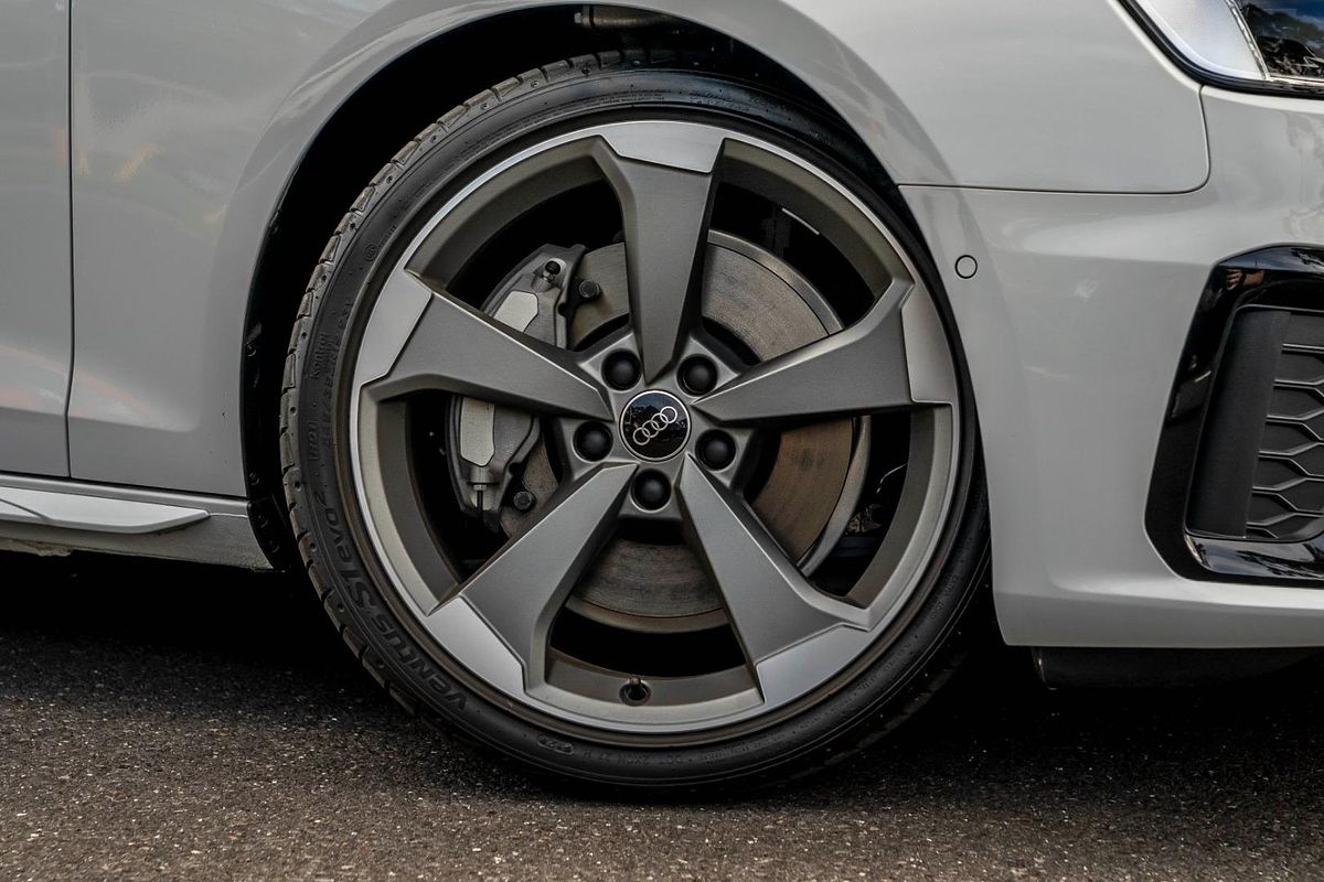 2024 Audi A4 45 TFSI S line B9