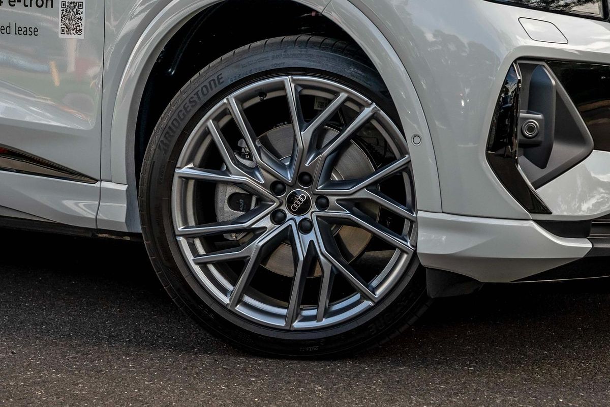 2024 Audi Q4 e-tron 55 F4