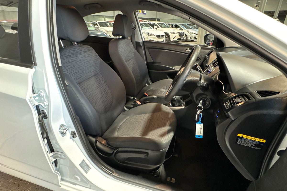2016 Hyundai Accent Active RB3