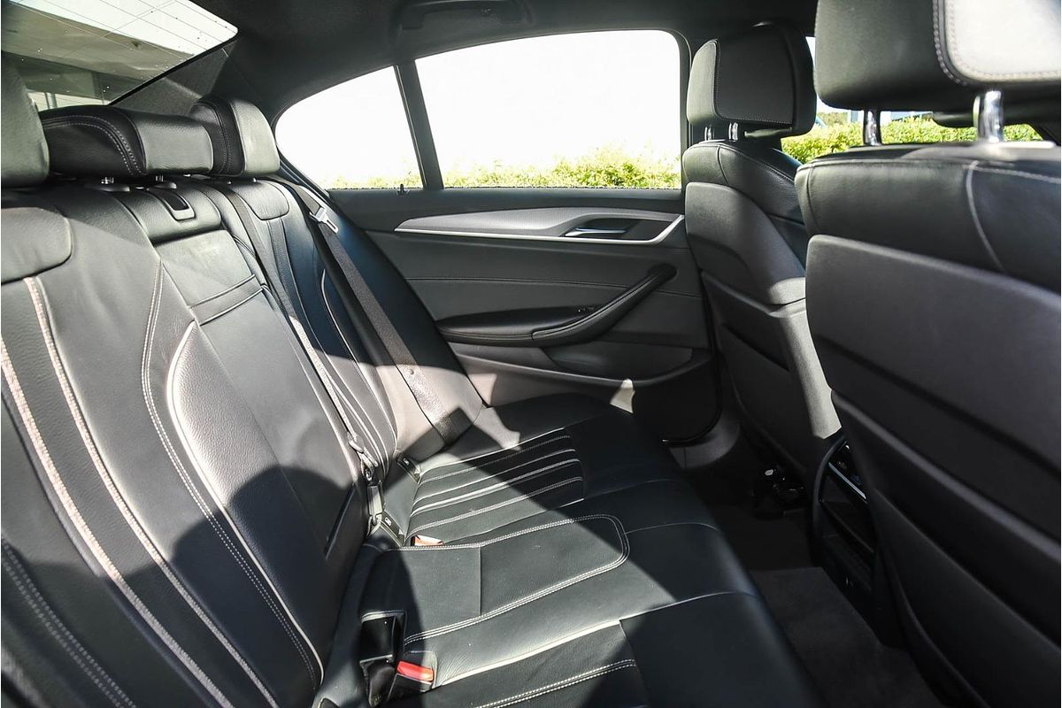 2019 BMW 5 Series 520d Luxury Line G30