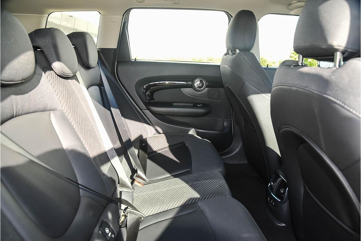 2019 MINI Clubman Cooper F54