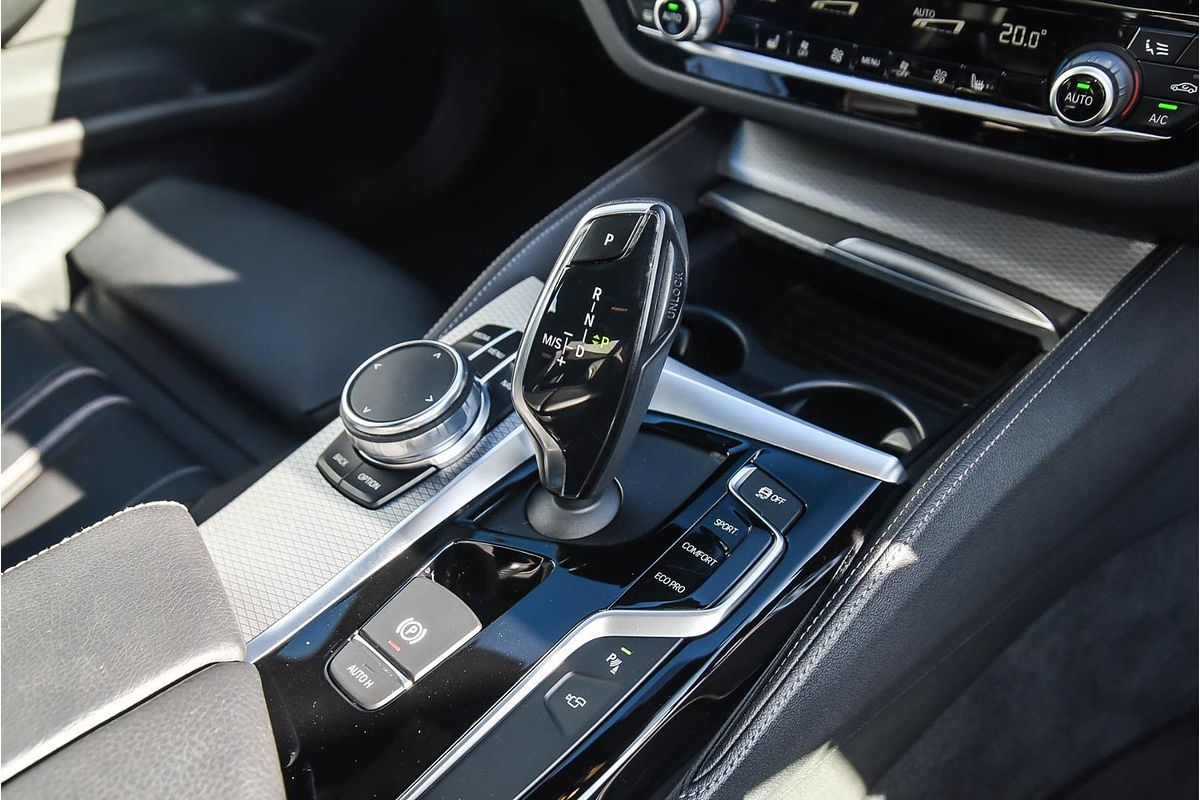 2019 BMW 5 Series 520d Luxury Line G30