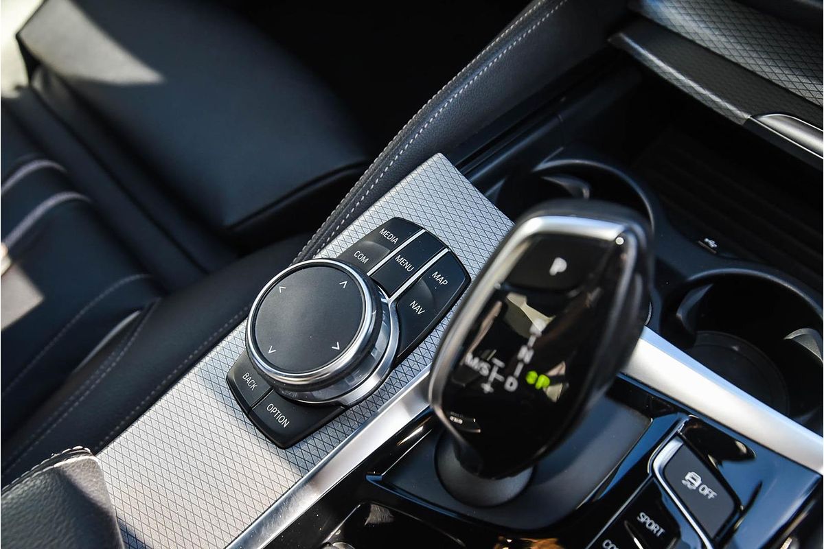 2019 BMW 5 Series 520d Luxury Line G30