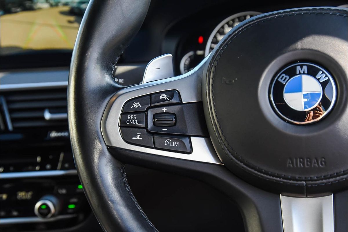 2019 BMW 5 Series 520d Luxury Line G30