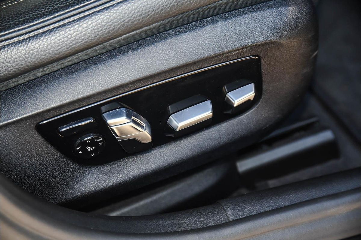 2019 BMW 5 Series 520d Luxury Line G30