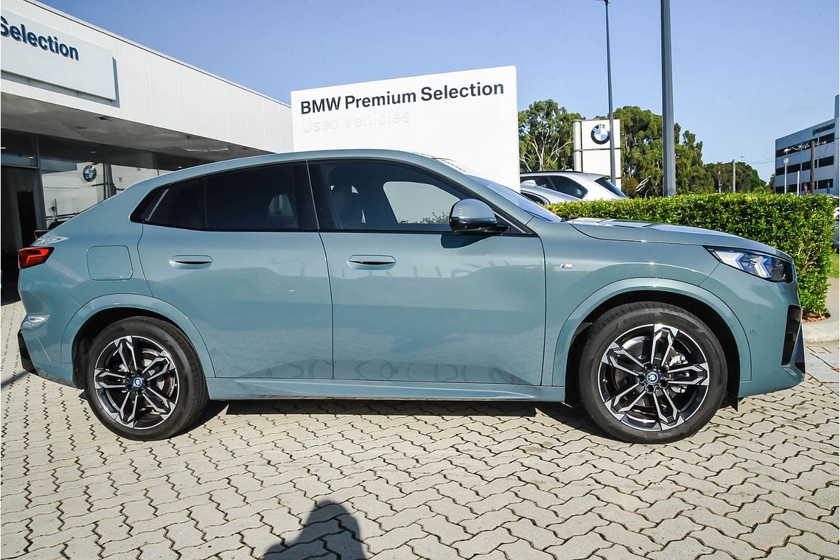 2024 BMW iX2 xDrive30 M Sport U10