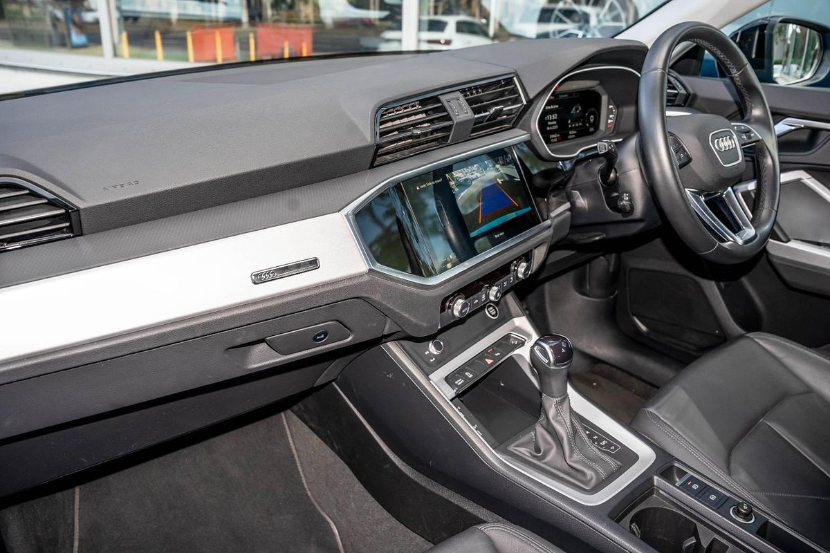 2022 Audi Q3 35 TFSI S line F3